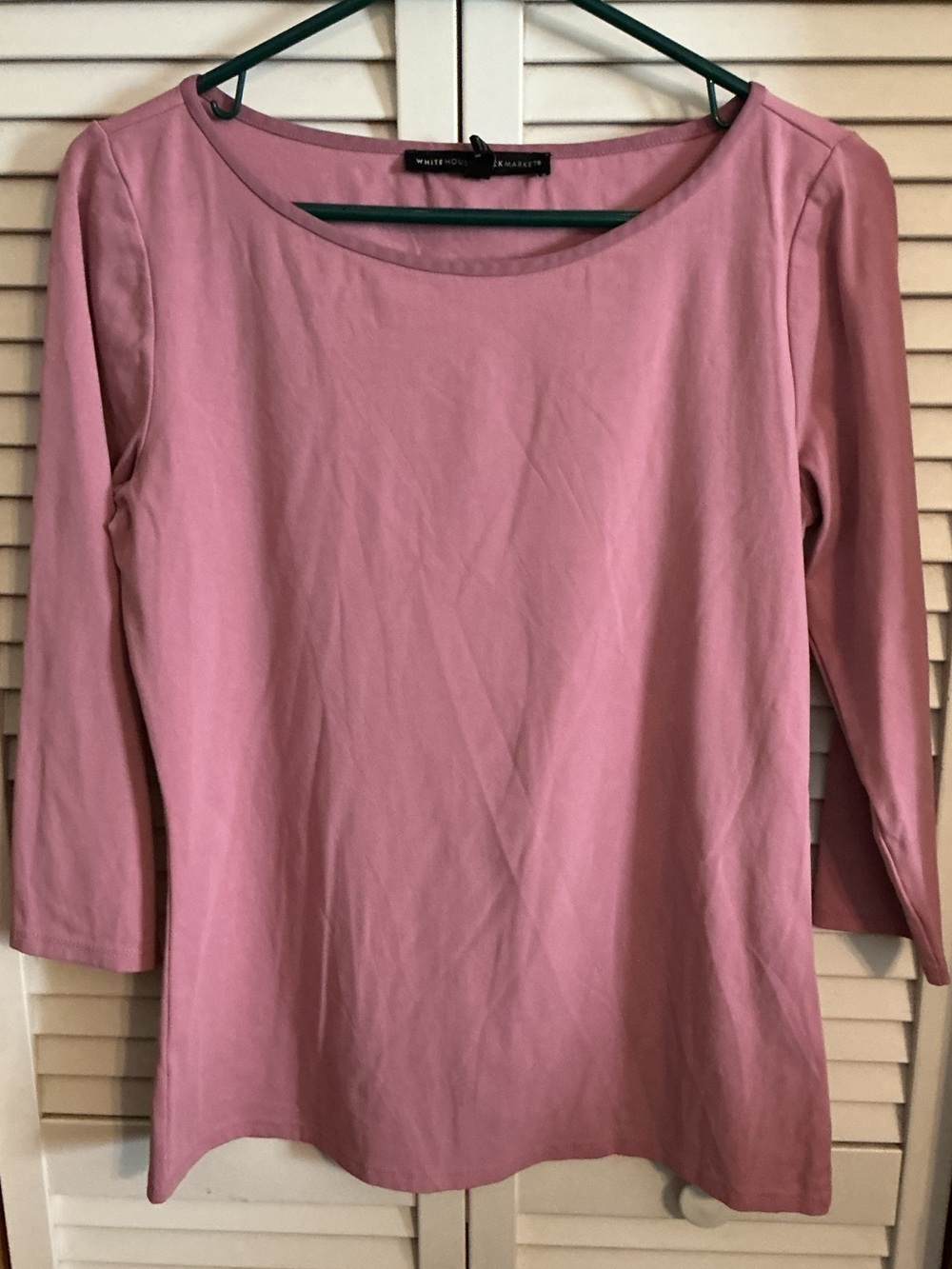 White House Black Market Dusty Pink Scoop Neck Long Sleeve Top